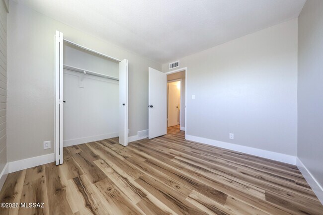 Building Photo - 7957 E 19th Pl