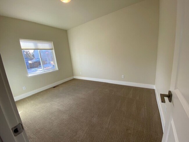 Building Photo - 20781 Kilbourne Loop