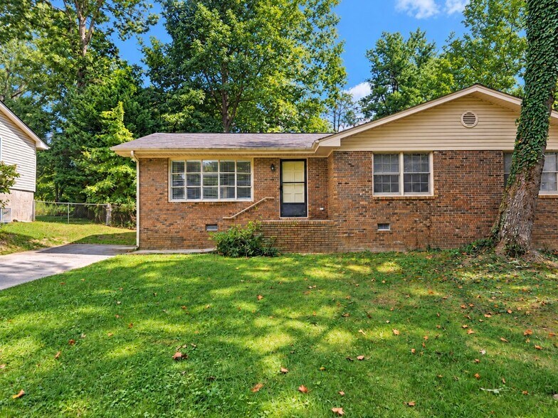 Building Photo - 1304 Brockton Dr