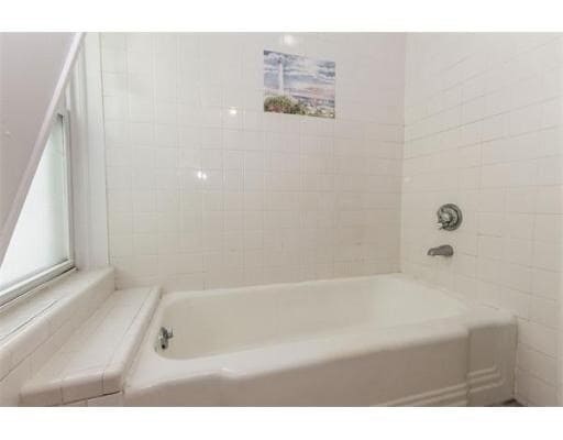 Building Photo - 31 Eastburn St