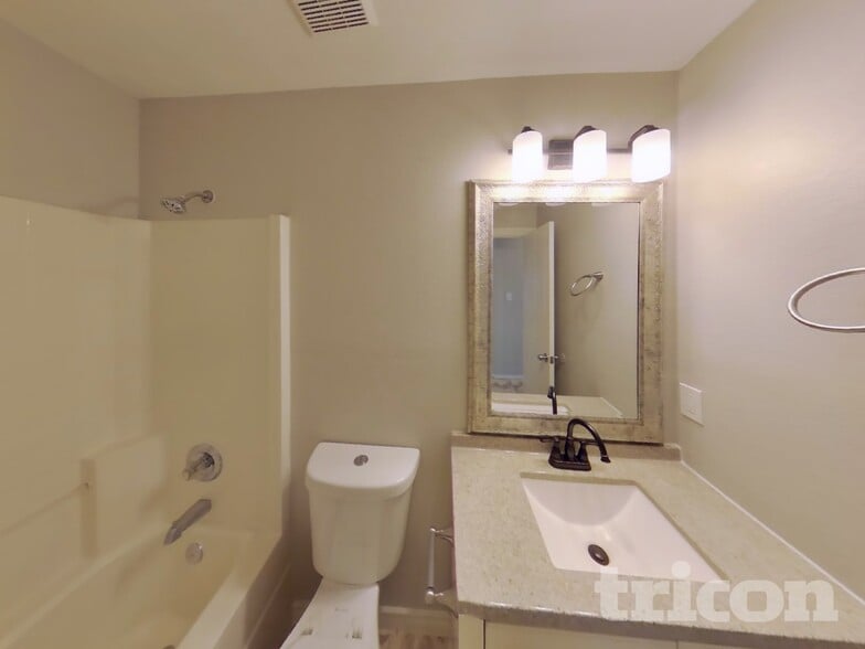 Building Photo - 7112 Avington Way