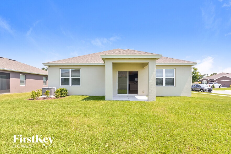Building Photo - 545 Sorrento Dr