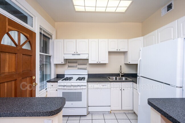 Building Photo - 1713 Euclid St NW