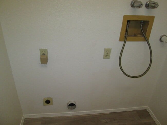 Building Photo - Patio Home At Spain & Morris NE