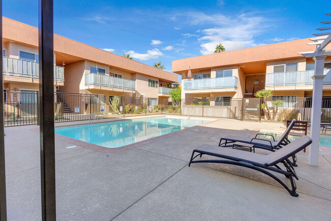 Building Photo - 400 N Sunrise Way