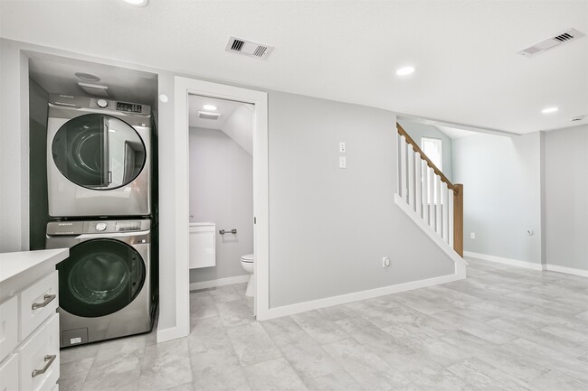 Building Photo - 4323 Ave N Ursuline St