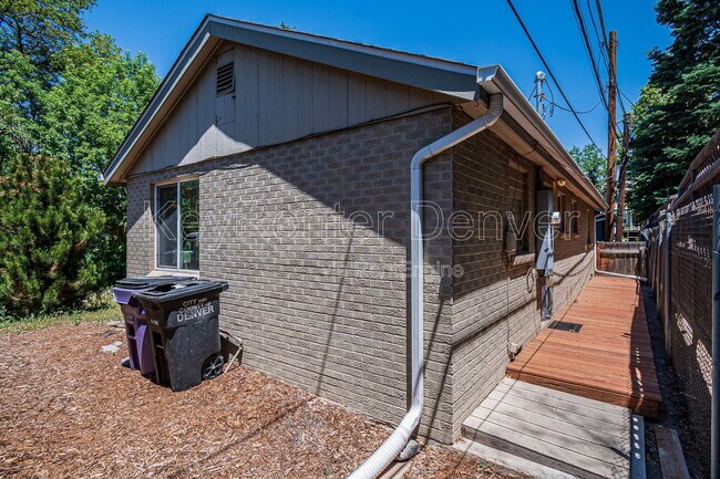 Building Photo - 3713 Wolff St