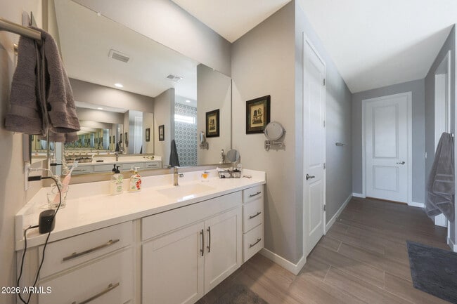 Building Photo - 5121 N 181st Dr