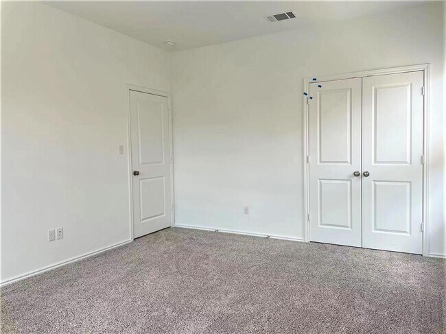 Building Photo - 1513 Weatherford Ln