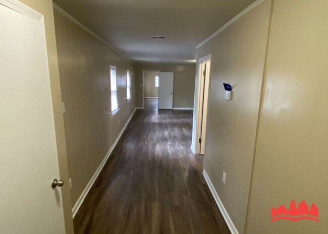 Building Photo - 7815 Armour Rd