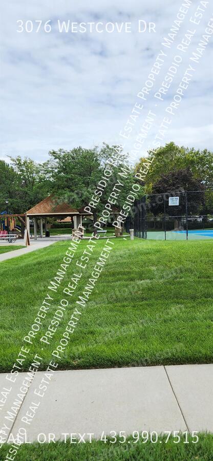 Building Photo - 3076 Westcove Dr