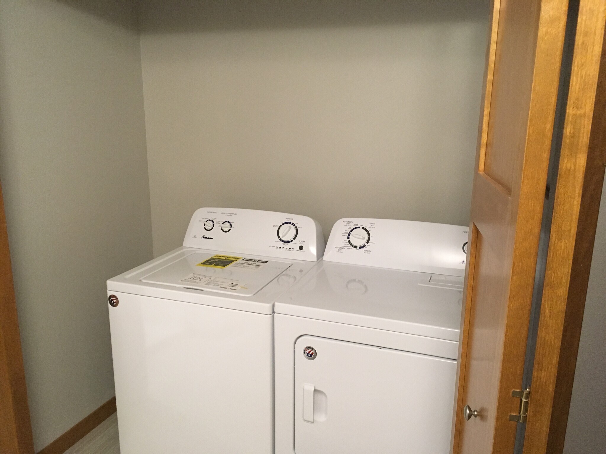 Laundry in 2nd bath - 625 N Segoe Rd