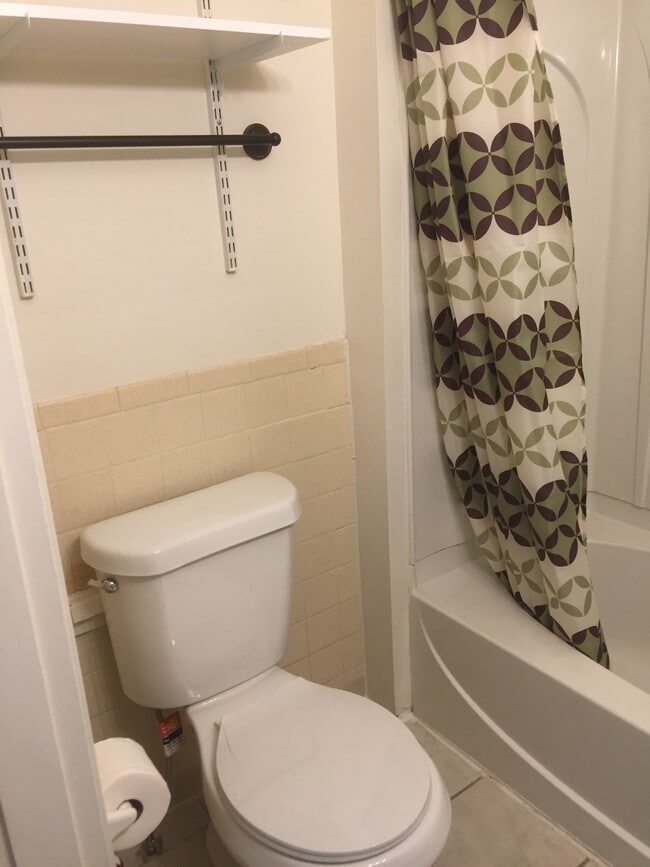 Building Photo - 3323 Emerson Ave