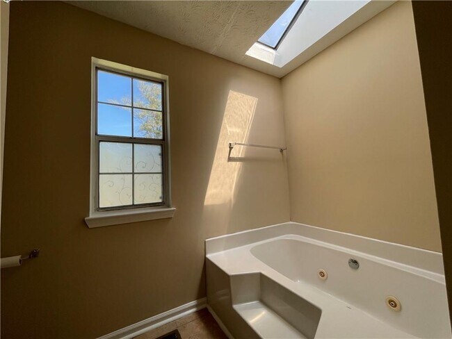 Building Photo - 11255 Abbotts Station Dr