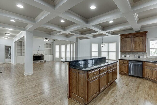 Building Photo - 4537 Grandview Pkwy