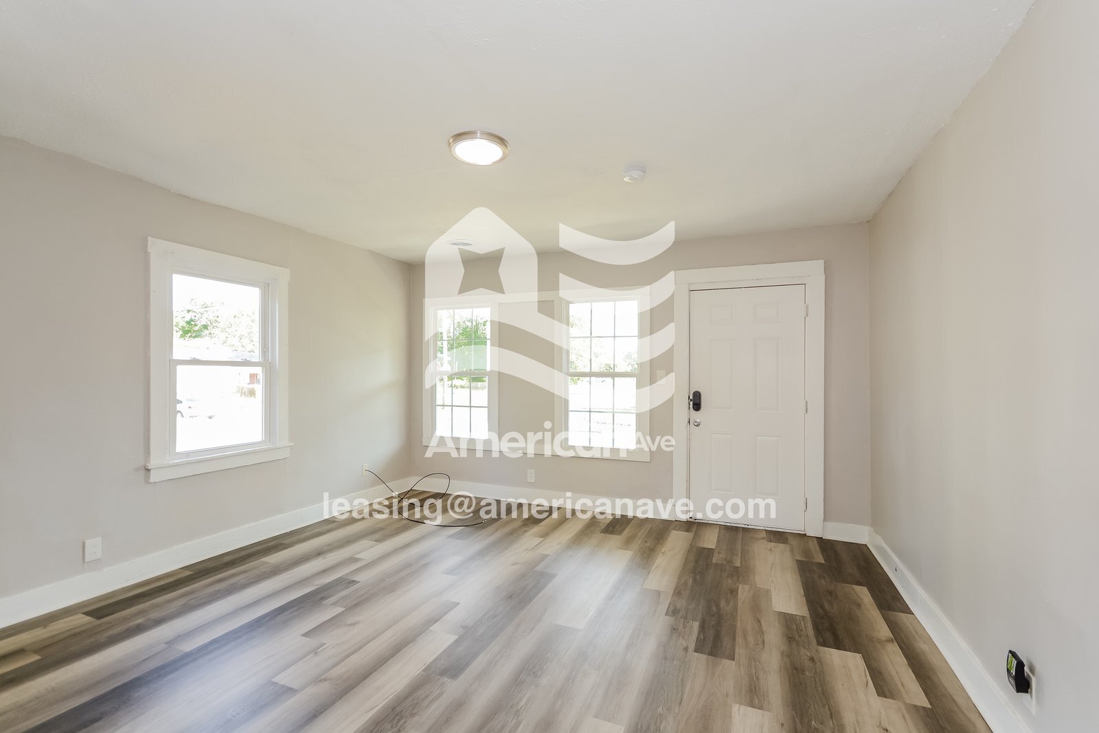 Building Photo - 4001 Grand Ave