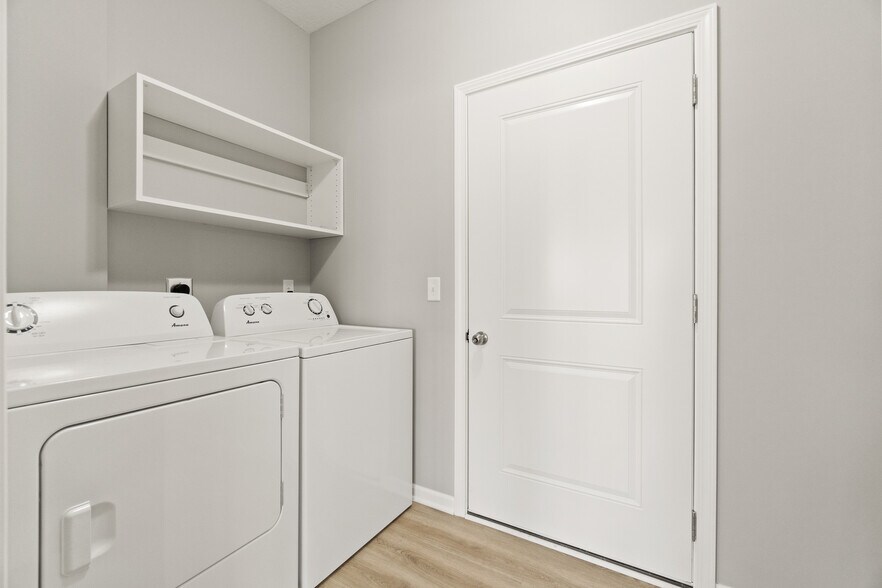 Building Photo - 805 Melody Cir N