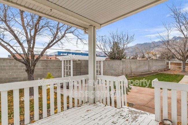 Building Photo - 2339 Lindsay Wood Ln