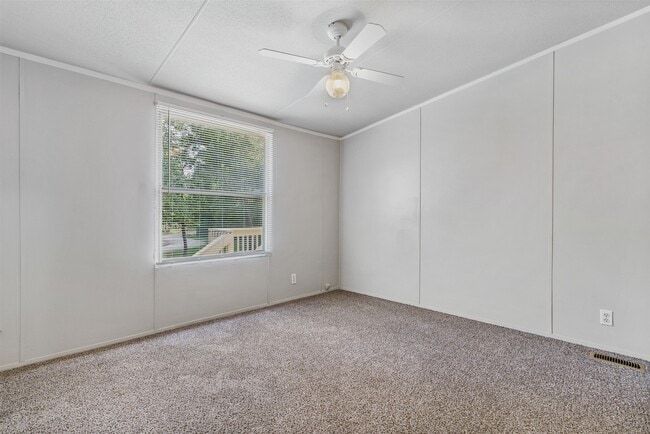 Building Photo - 22584 Magnolia Hills Dr