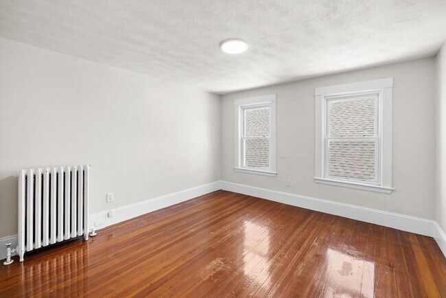 Building Photo - 85 Linden Ave