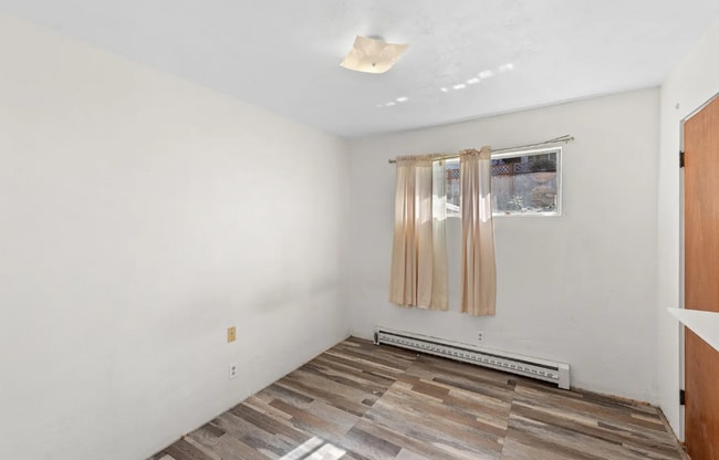 Building Photo - 2460-2462 Bowman, Reedsport, OR, 97467