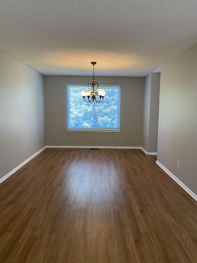 Building Photo - Highlands Ranch Home Available Now!