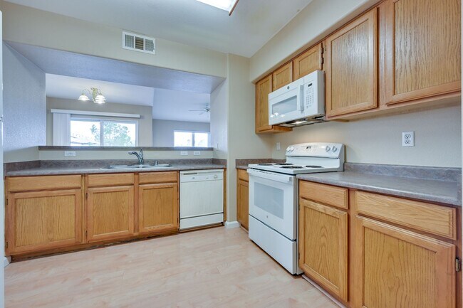 Building Photo - SW!! 2 Bedroom 2 Bath 2nd floor Condo!!! O...