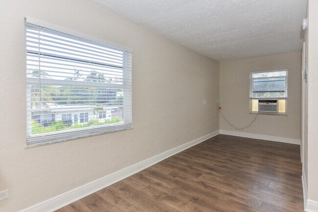 Building Photo - 605 N Federal Hwy