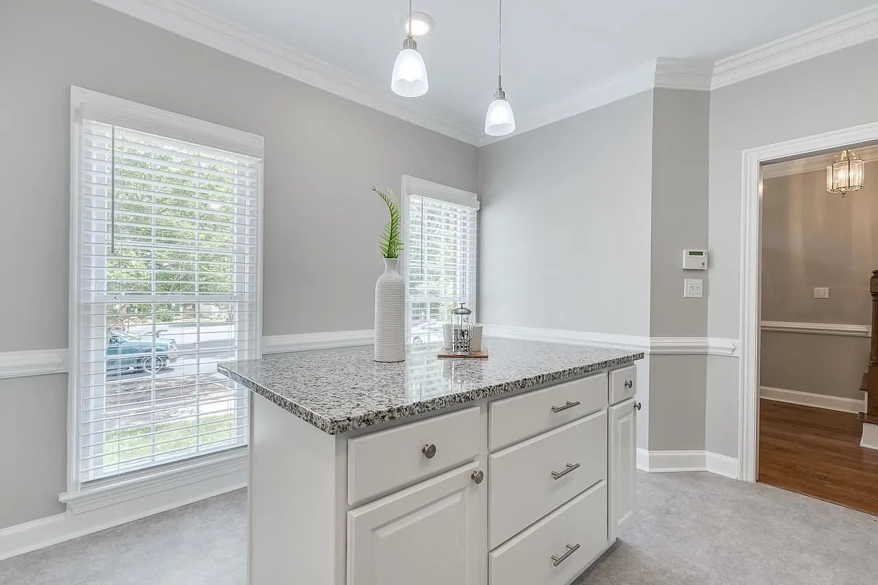Building Photo - 125 Skylark Way