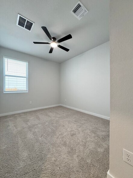Building Photo - 14702 Emerio Dr