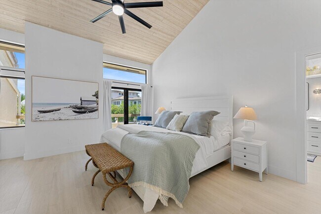 Building Photo - 1013 Bel Air Dr