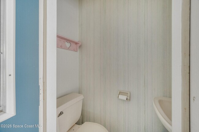 Building Photo - 212 3rd Ave