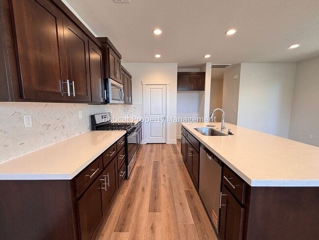 Building Photo - 1150 Little Ln