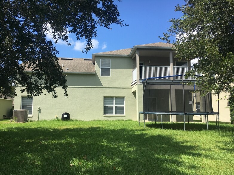 Building Photo - 9805 Portofino Dr