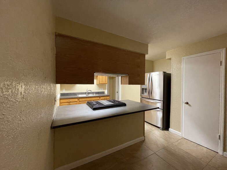 Building Photo - 3211 Jersey Ct