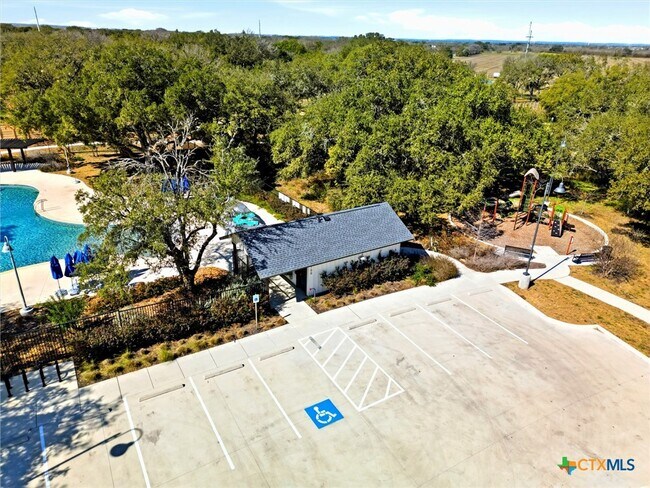 Building Photo - 1132 Amber Lk