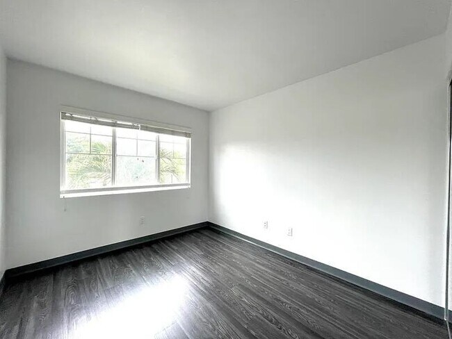 Building Photo - 91-1050-1050 Kaileolea Dr