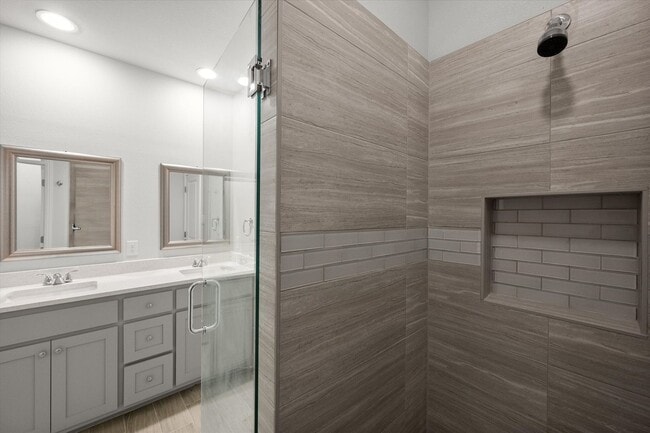 Building Photo - Brand New Luxury Townhouse in West Arlington