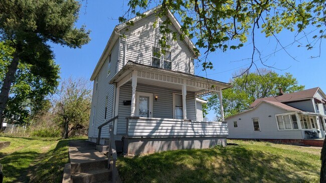 Building Photo - Charming 3-bedroom, 1-bath home in Canton