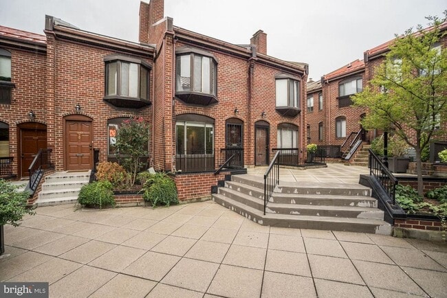 Primary Photo - Georgetown Waterfront Home!