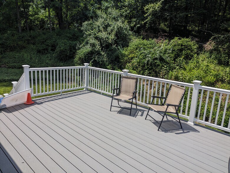 deck - 544 Drakestown Rd