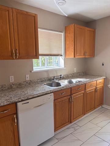 Building Photo - 1110 Edinburg Ln