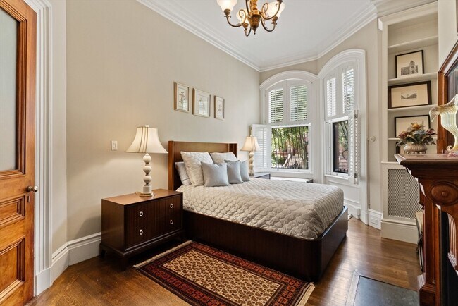 Building Photo - 128 Marlborough St