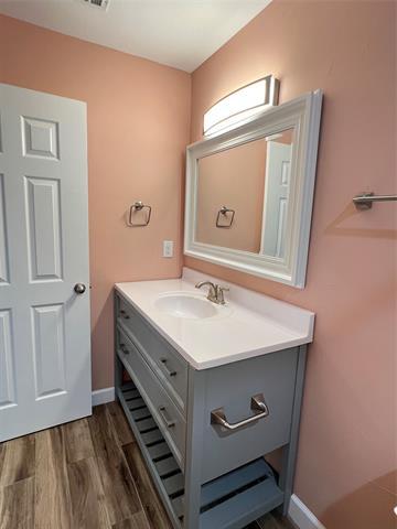 Building Photo - 6702 Windward View Dr