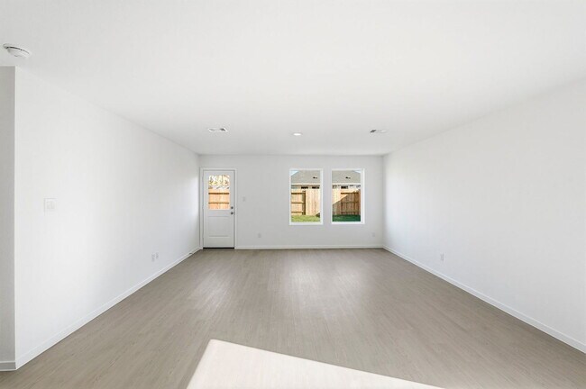 Building Photo - 2821 Cedar Dr