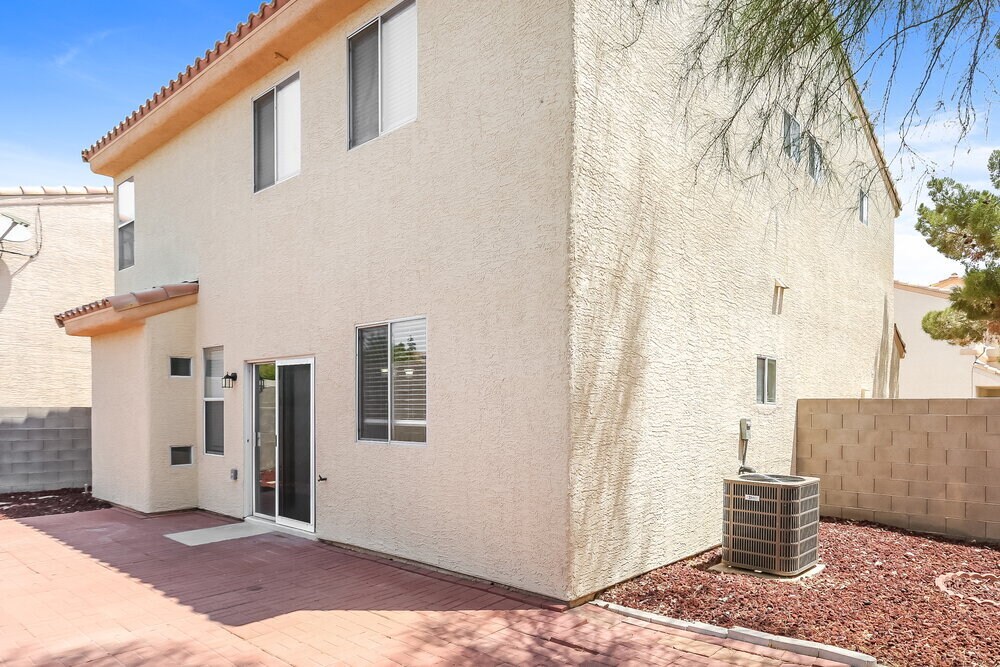 Building Photo - 7805 Esteem St