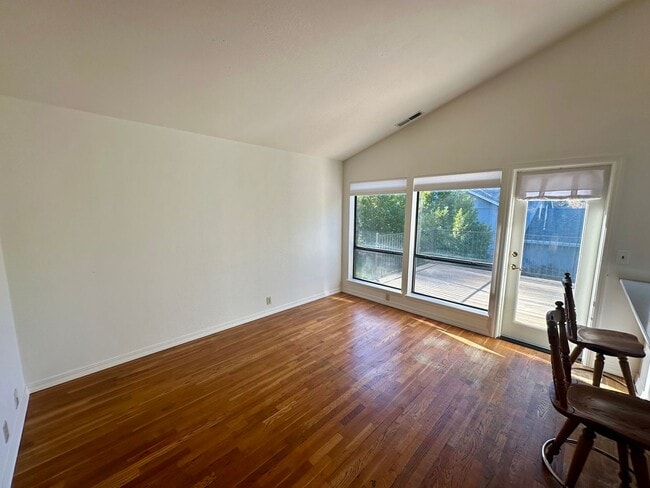 Building Photo - Light Filled 4 Bedroom 2.5 Bathroom Two-St...