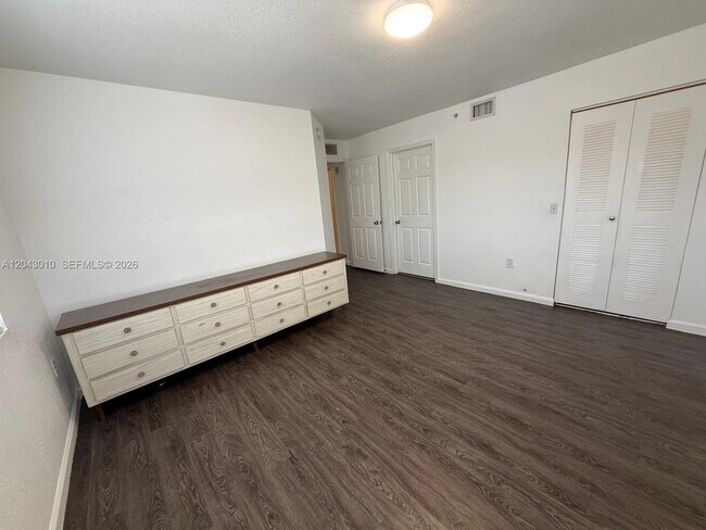 Building Photo - 15470 SW 284th St