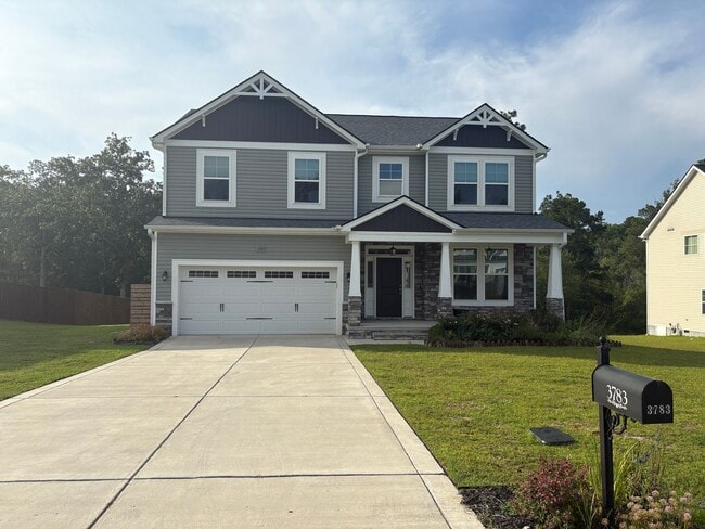 Primary Photo - Gorgeous 4 Bed, 2.5 Bath Home in Fayetteville