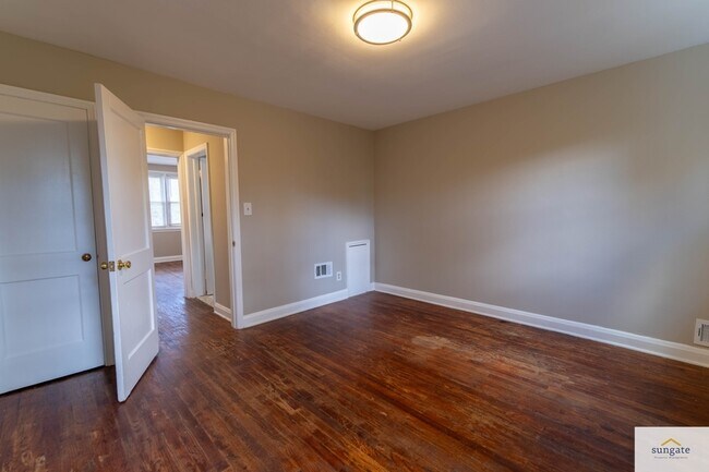 Building Photo - 5632 Pioneer Dr